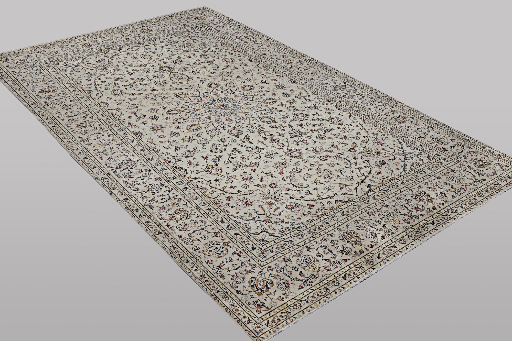 A carpet, Kashan, ca 328 x 205 cm.