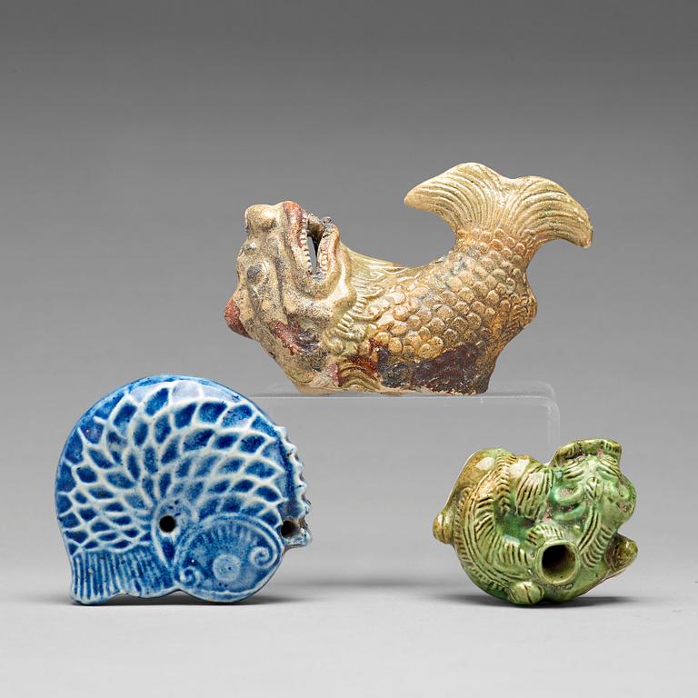 Two water droppers and a penrest, Korea and China, circa 1800.