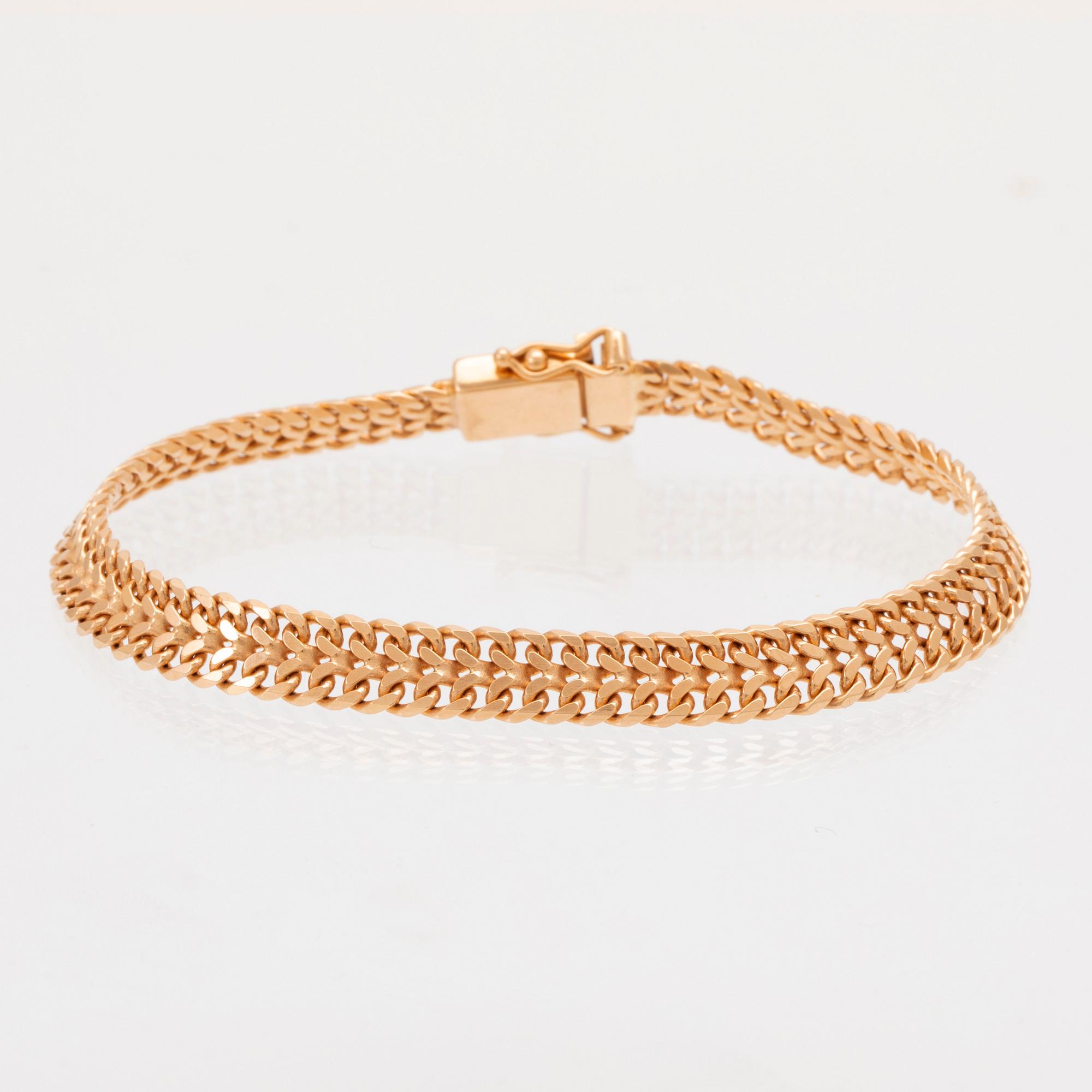 An 18K gold bracelet by Balestra.