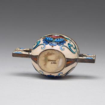 A Russian silver and enamel early 20th century cup, mark of Orest Kurljukow, Moscow 1908-17.