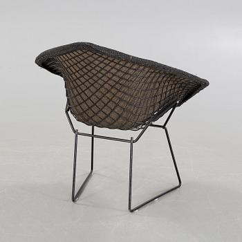 A chair by Harry Bertoia, model "Diamond chair", 1950s/60s.