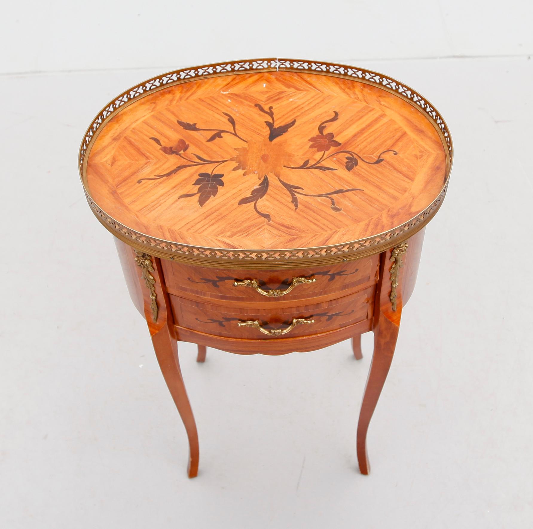 BYRÅ, Louis XVI-stil, 1900-talets andra hälft.