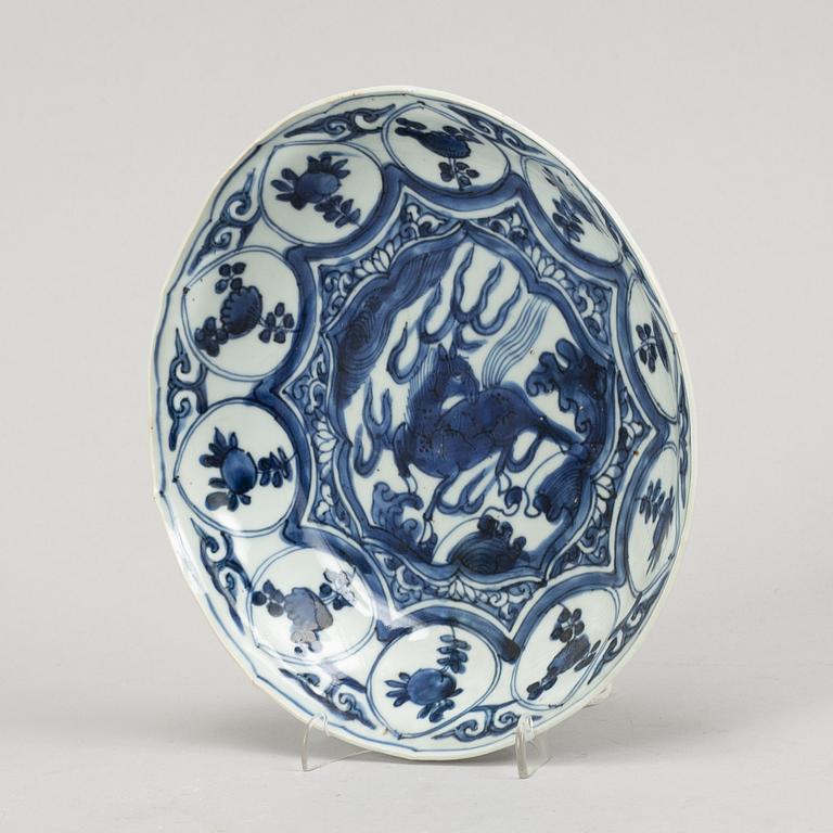 A blue and white kraak dish, Ming dynasty, Wanli (1572-1620).