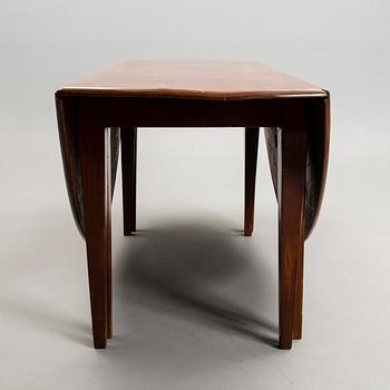 RUOKAPÖYTÄ / KLAHVIPÖYTÄ, 1800-luvun loppu.