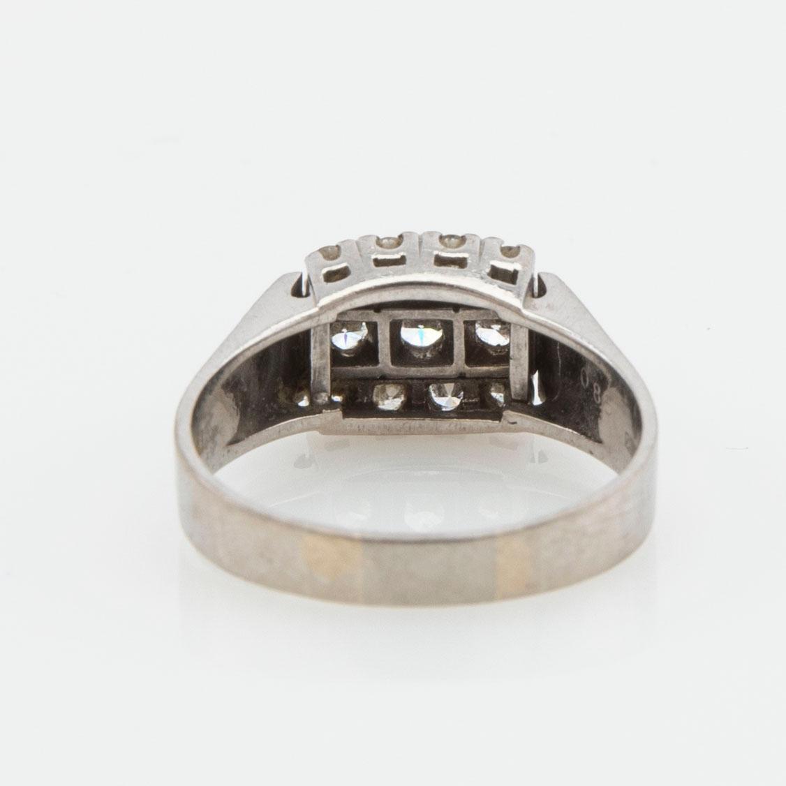 Ring, 18K vitguld med briljantslipade diamanter.