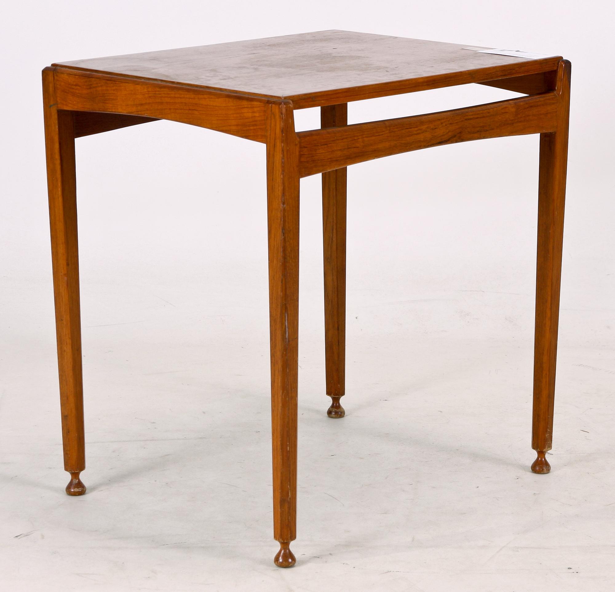 BORD. Carl Axel Acking Svenska Möbelfabrikerna Bodafors.