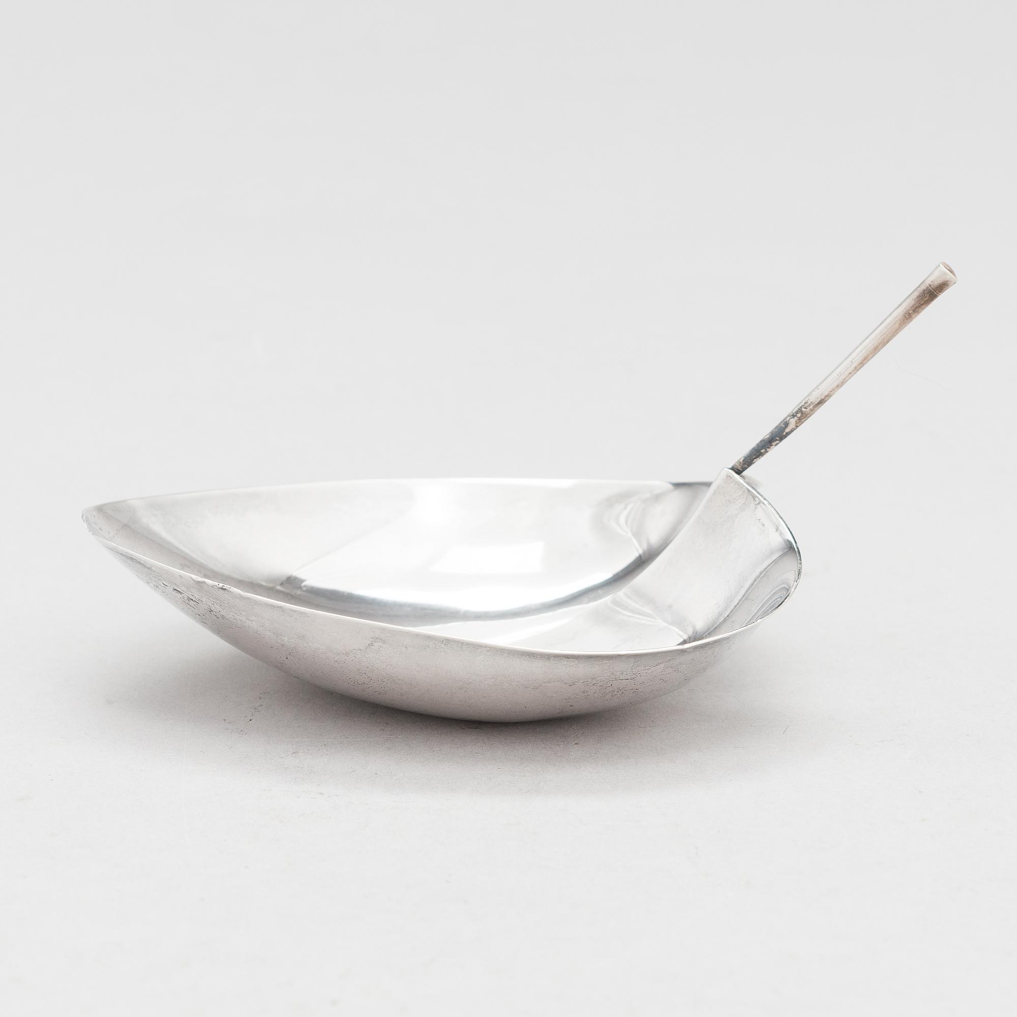 Tapio Wirkkala, a leaf shaped silver bowl, model TW 4, marked TW, Kultakeskus, Hämeenlinna 1962. Design year 1954.
