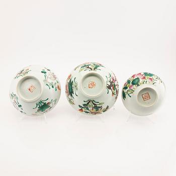 Skålar 3 st Kina 1800-talets andra hälft porslin.