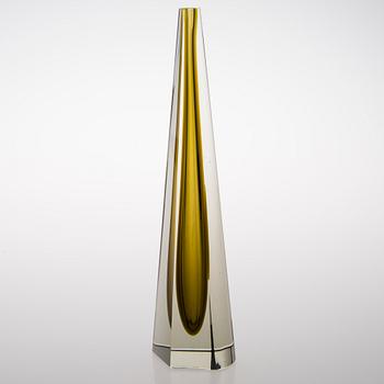 An 'Obelisk' glass sculpture signed K. Franck, Nuutajärvi Notsjö -62.