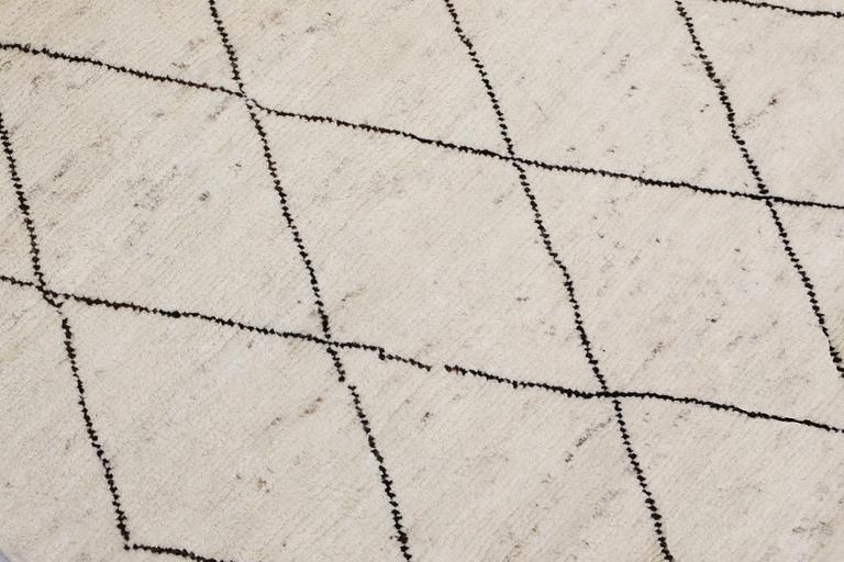 A Moroccan rug, approx. 174 x 112 cm.