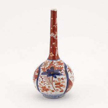 A Japanese imari water sprinkler, 20th century.