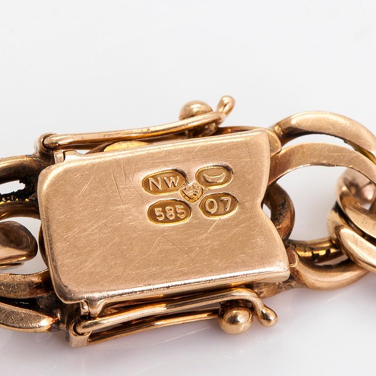 A 14K gold Bismarck link bracelet, Westerback, Helsinki 1967.