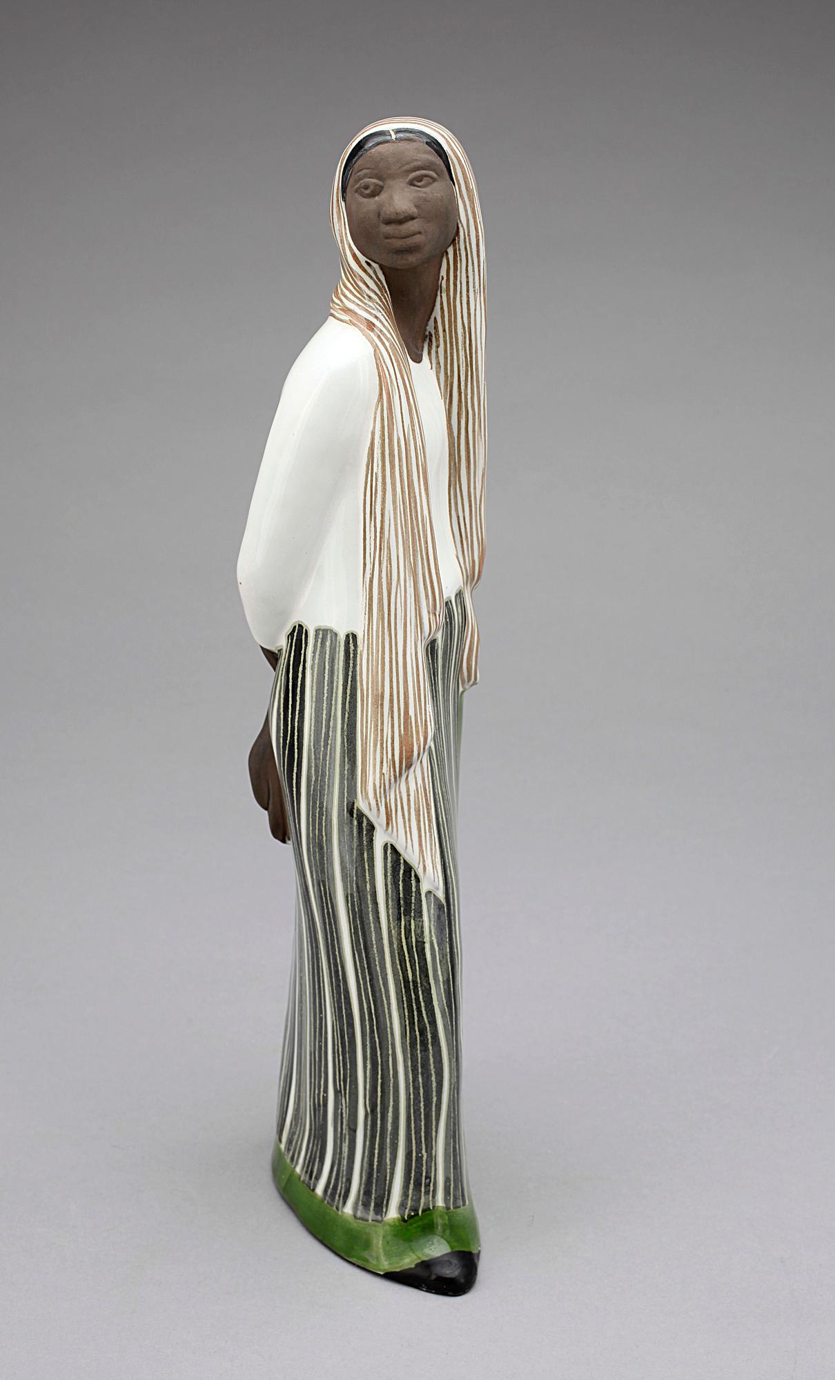 FIGURIN, stengods, Mari Simmulson, Upsala Ekeby, 1950-tal. Sign.