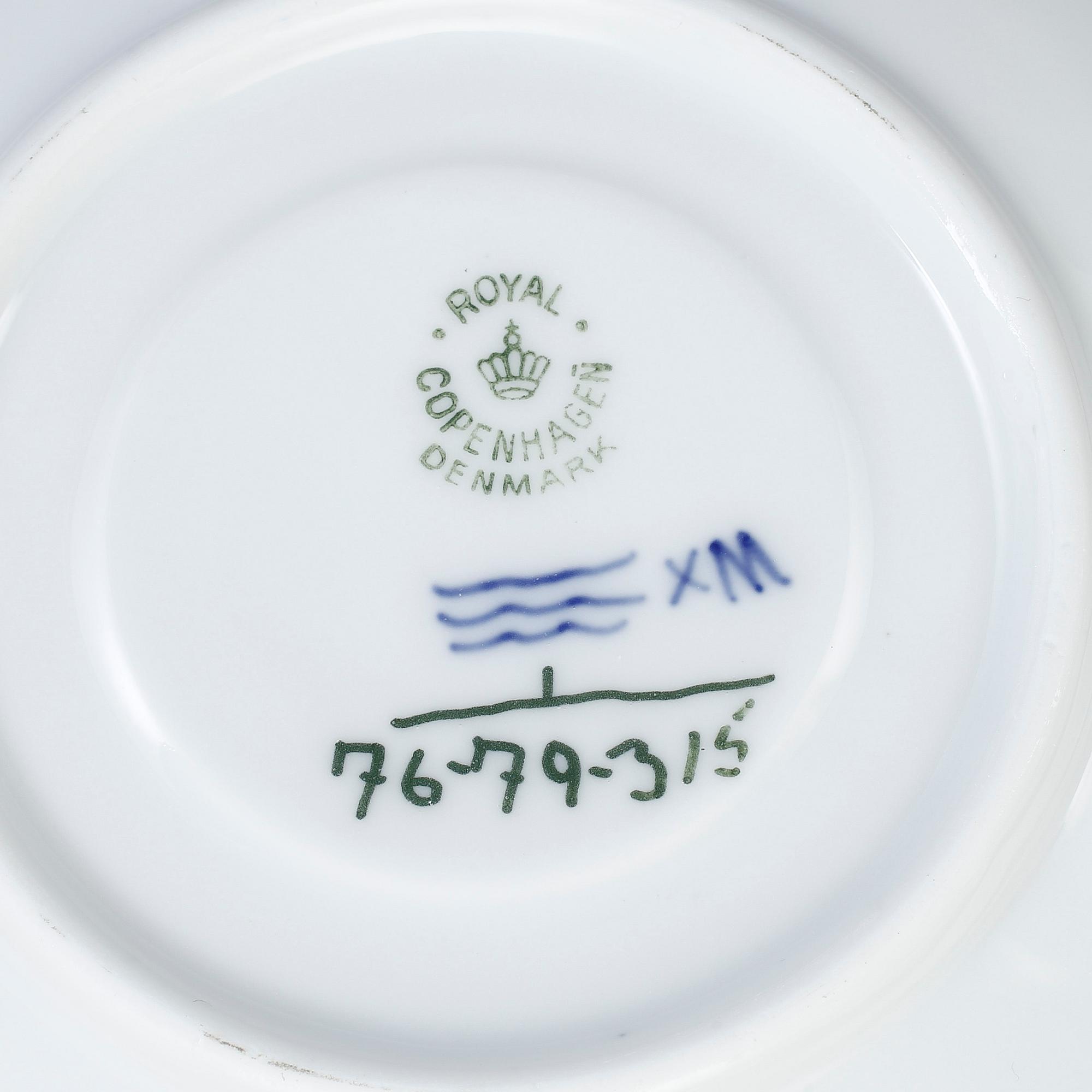 SERVISDELAR, 23 delar, porslin, Musselmalet halvblond, Royal Copenhagen.