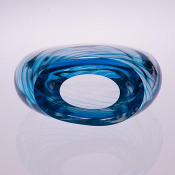 VAS, glas, signerad Markus Eerola Iittala, daterad 1997 och numerad 35/500.