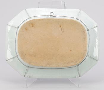 STEKFAT, porslin, Kina, Qianlong (1736-1796).