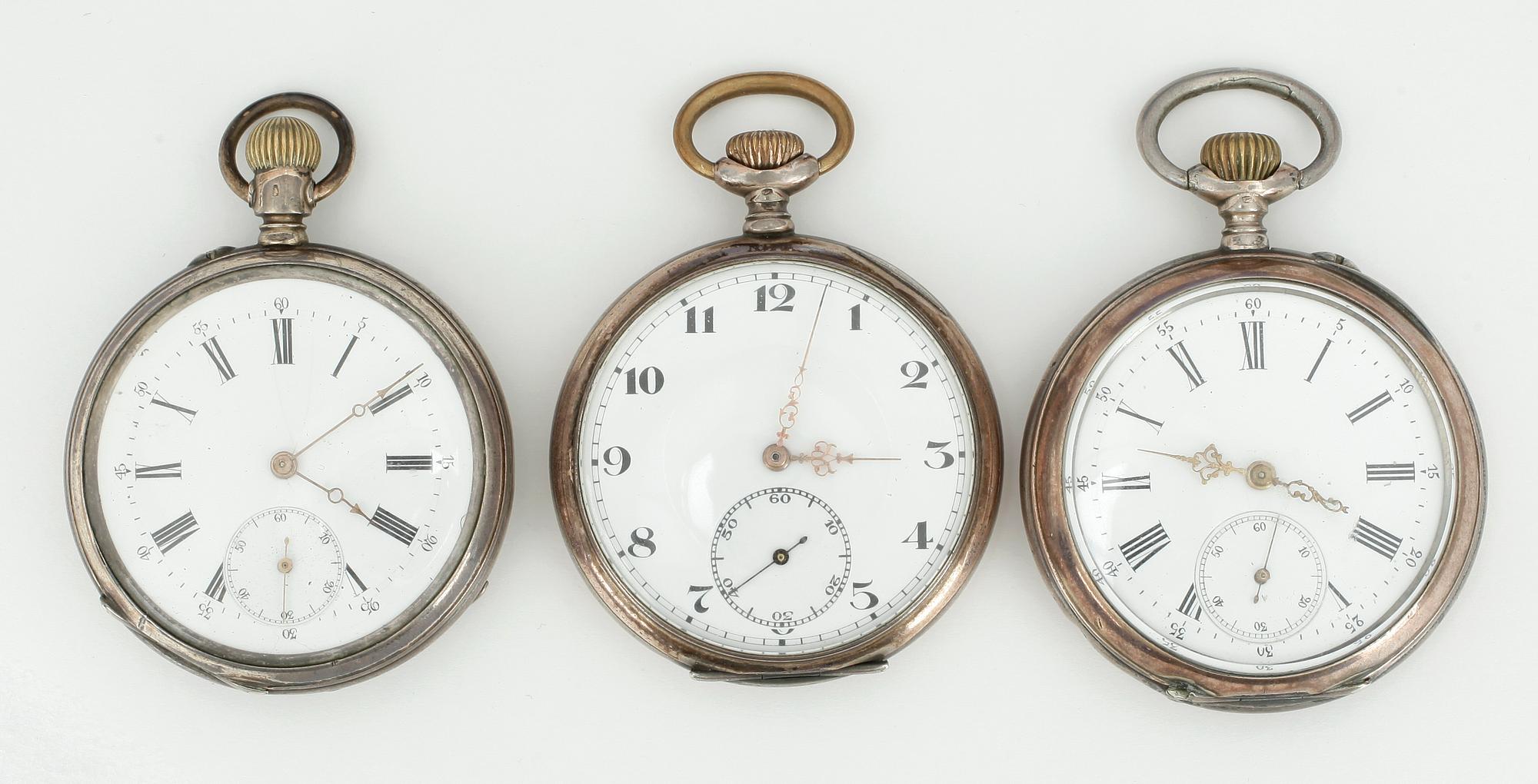 FICKUR, 3 st, låghaltigt silver 800, omkring 1900. Total vikt ca 263g.