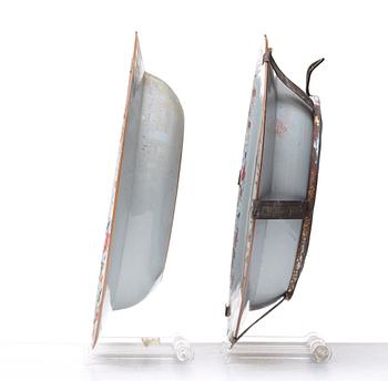 A pair of famille rose dishes, Qing dynasty, Yongzheng (1723-35).