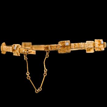 Björn Weckström, ARMBAND, "Diamantetapper", åttkantslipade diamanter, 18K guld. Lapponia.