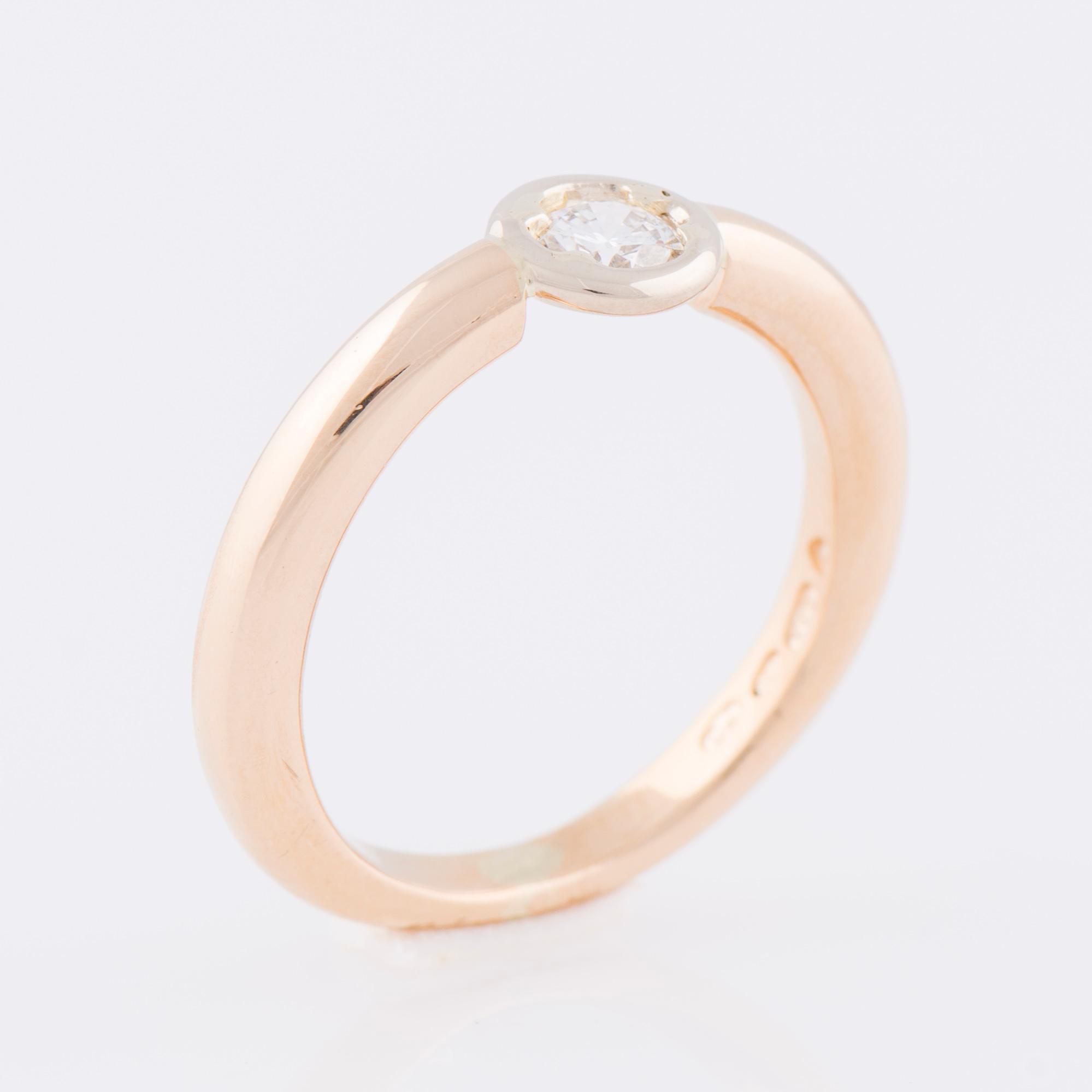 RING, briljantslipad diamant, 18K guld. Windy & pojat, Helsingfors 1992.