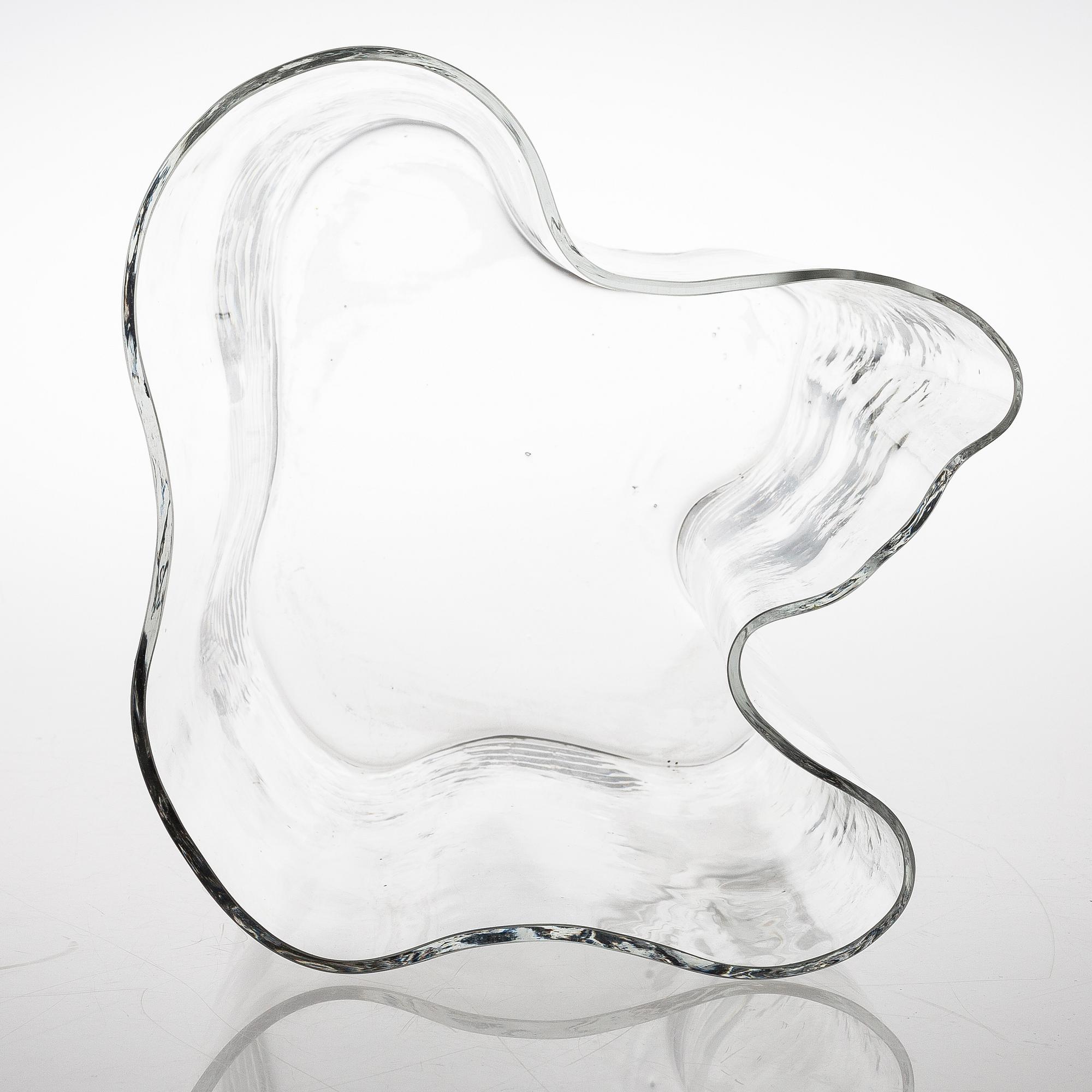 ALVAR AALTO, a '3031, vase signed Alvar Aalto.