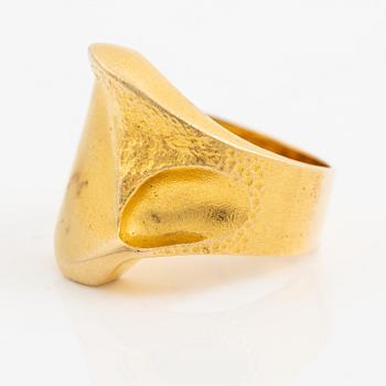 Björn Weckström, ring, 18K gold, Finland 1981. By Lapponia.