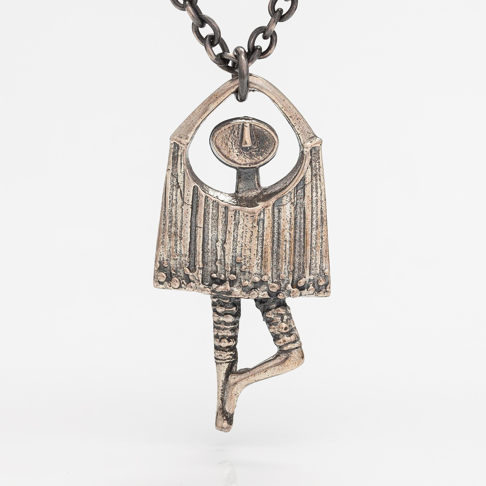 Jorma Laine, Halsband "Dansare", sterlingsilver. Turun Hopea, Åbo.