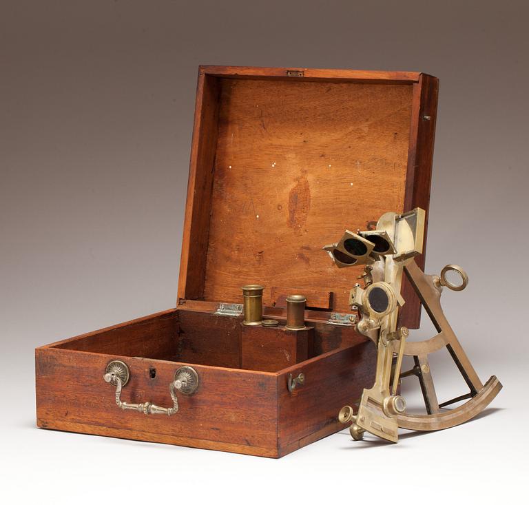 SEXTANT i schatull, England. Omkring år 1900.