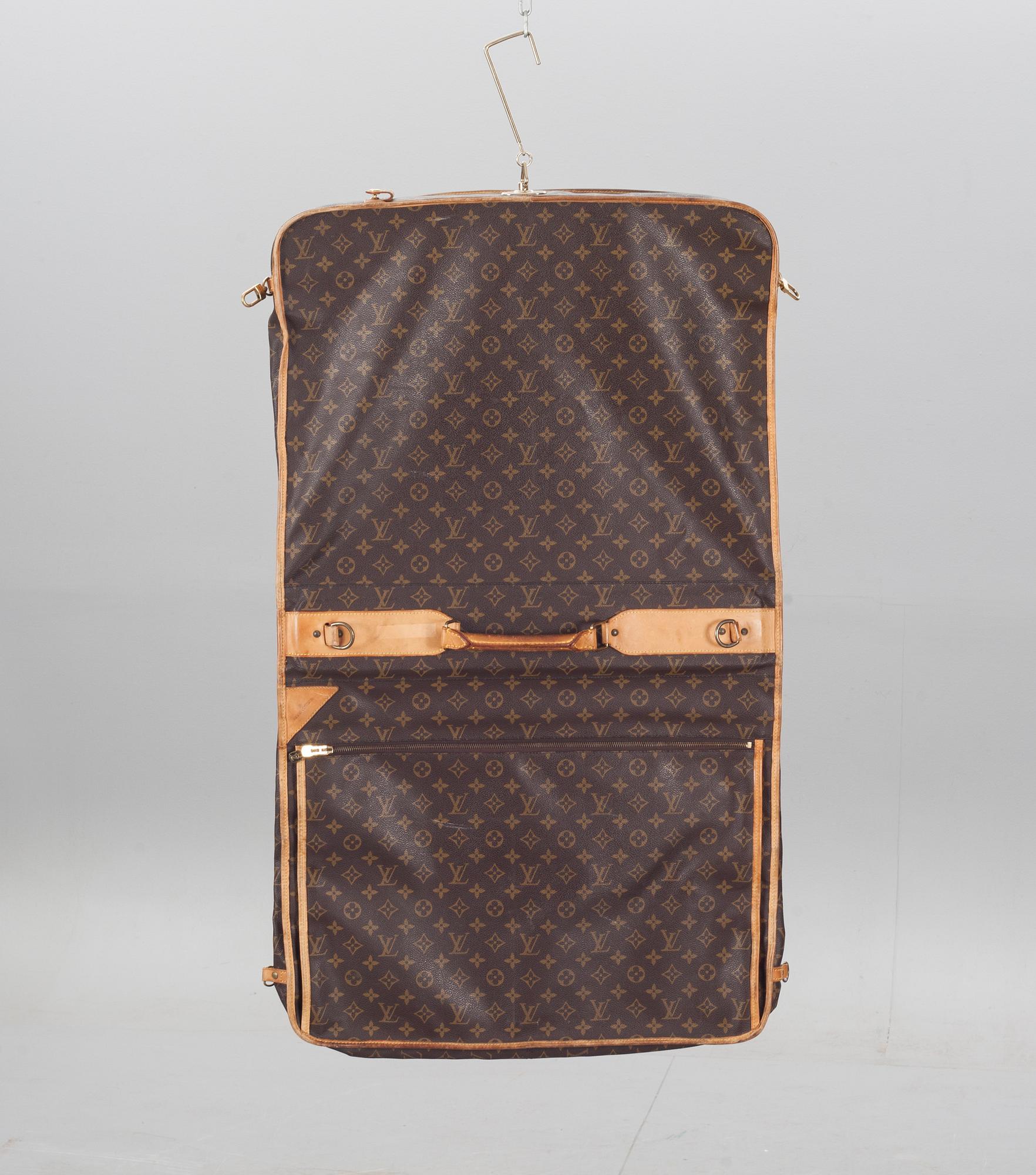RESEGARDEROB, "Garment bag" Louis vuitton.