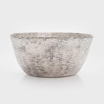 Tapio Wirkkala, a silver bowl, model TW 243, Kultakeskus, Hämeenlinna 1972.