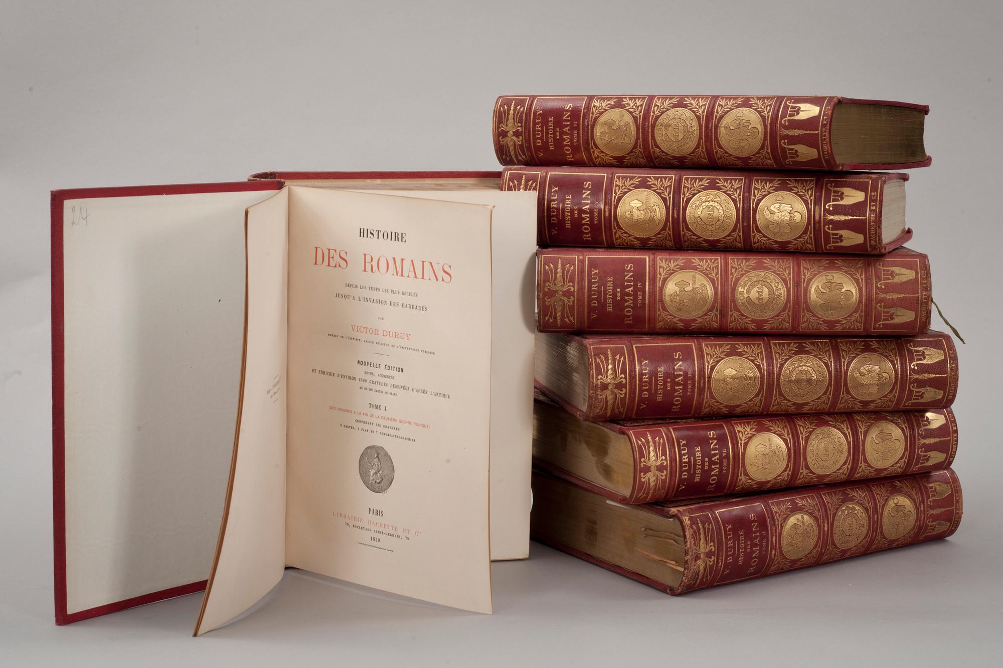 BOK. 7 vol. Auguste Duruy, Histoire de romains, Paris, 1879.