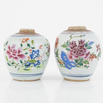 A pair of Chinese famille rose jars, Qing dynasty, Qianlong (1736-95).