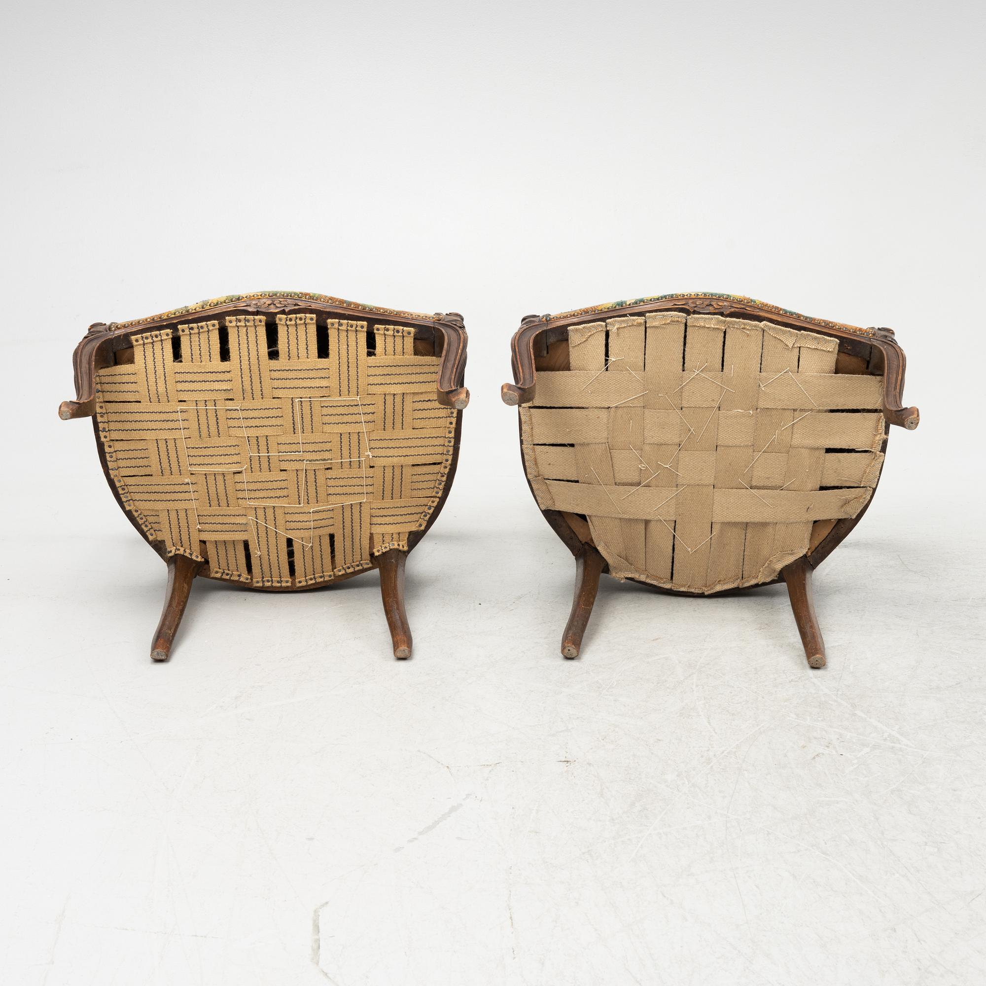 A pair of Rococo style armchairs, around 1900.