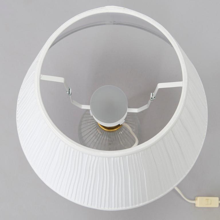 Gunnel Nyman, A table lamp, Nuutajärvi Notsjö. Designed in 1948.