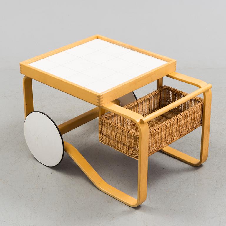 A serving trolley, modell 900 by Alvar Aalto for Artek. Scond half of 20th century.