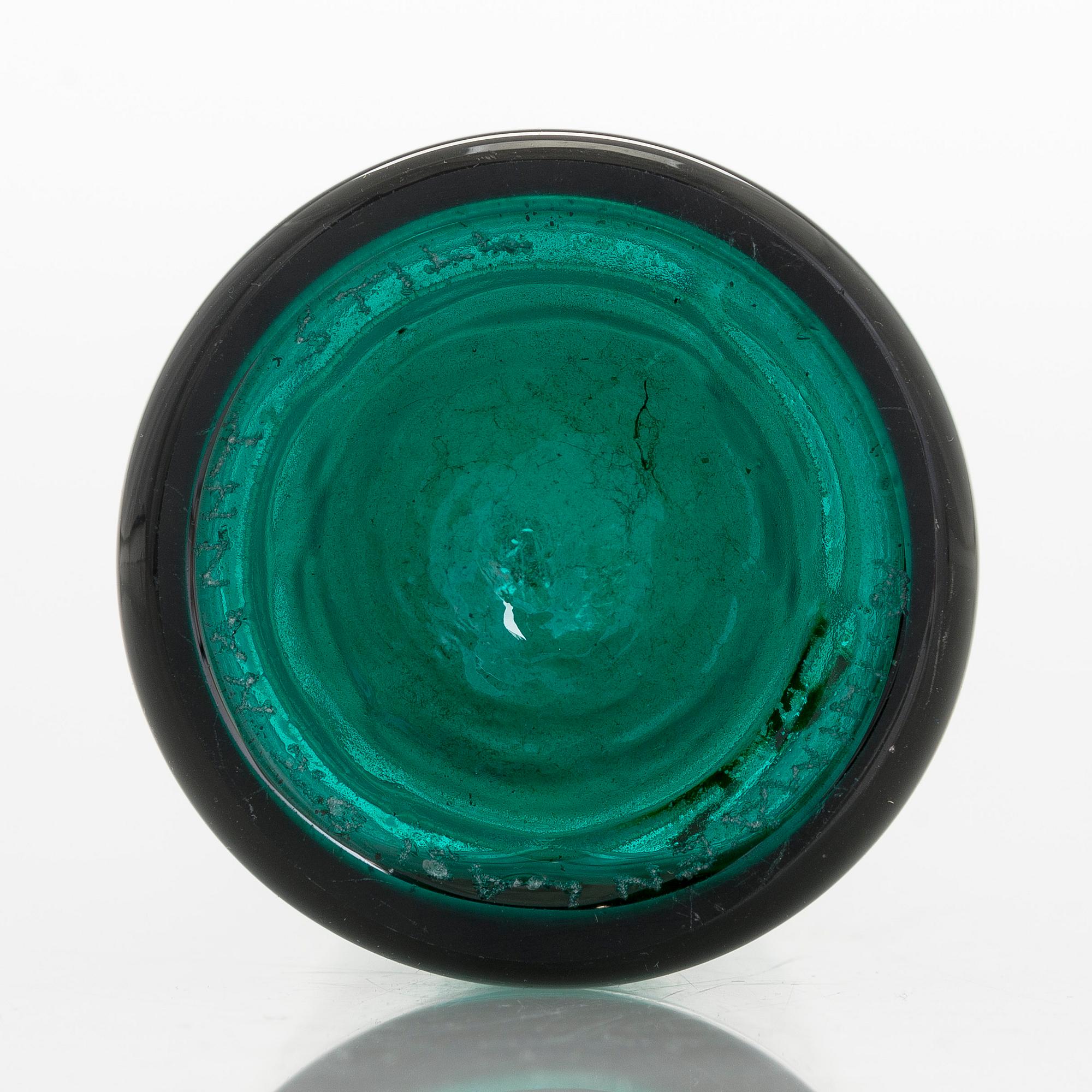 Nanny Still, flaska, signerad Riihimäen Lasi O.Y Nanny Still.