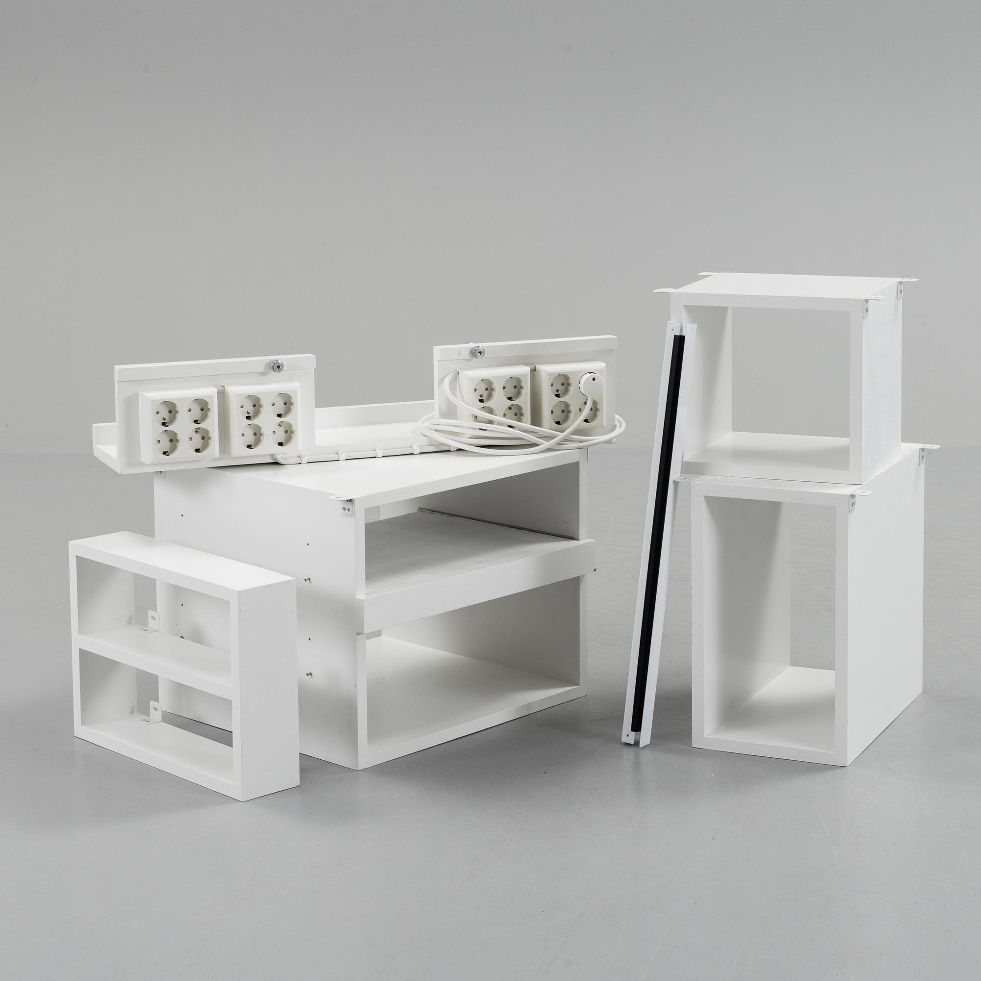 MONICA ARMANI, a 'Progetto' desk from B&B Italia.