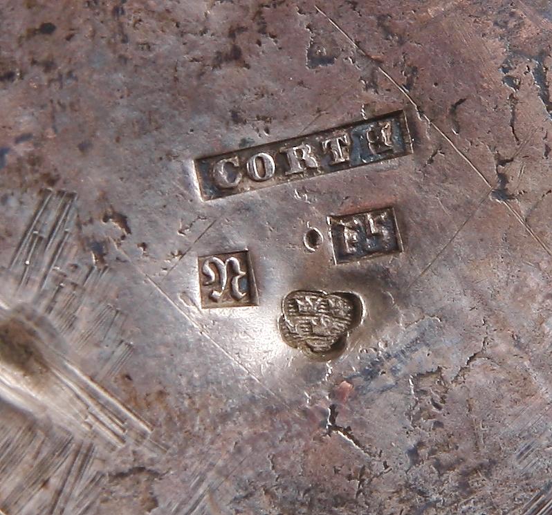KAFFESERVIS, 3 snarlika delar, silver, götisk stil, bla Johan Mauritz Corth, Nyköping 1860.