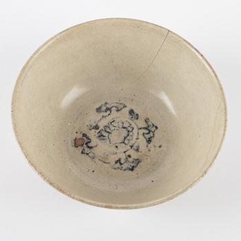 Skål, porslin. Sydostasien, 14/1500-tal.