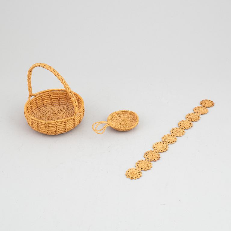 Three Sami root items.