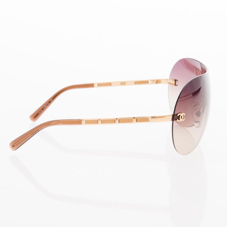 A Pair of Frameless Goldtone Sunglasses, Model 4118.