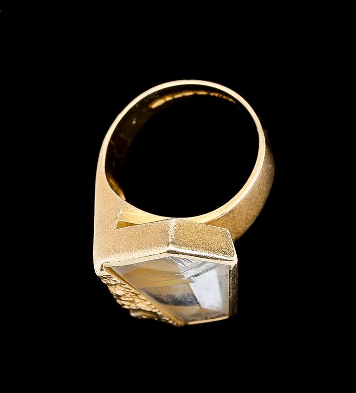 RING, 18k guld med akvamarin, Björn Weckström, Lapponia, Finland. Tot ca 14 gr.