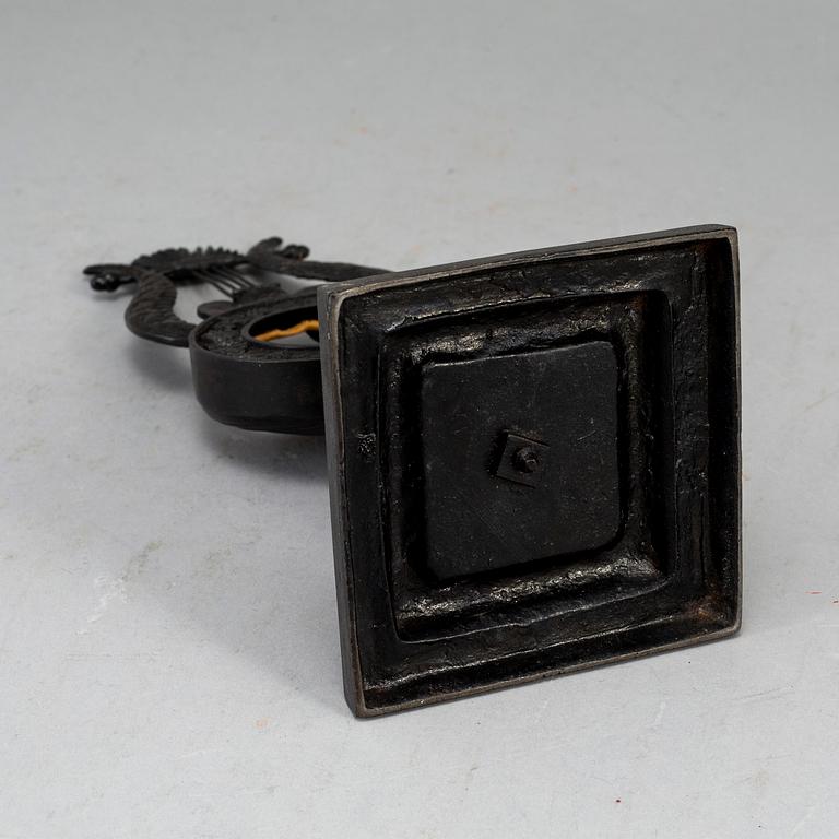 KLOCKSTÄLL, gjutjärn, troligen Berlin, ca 1820-30-tal.