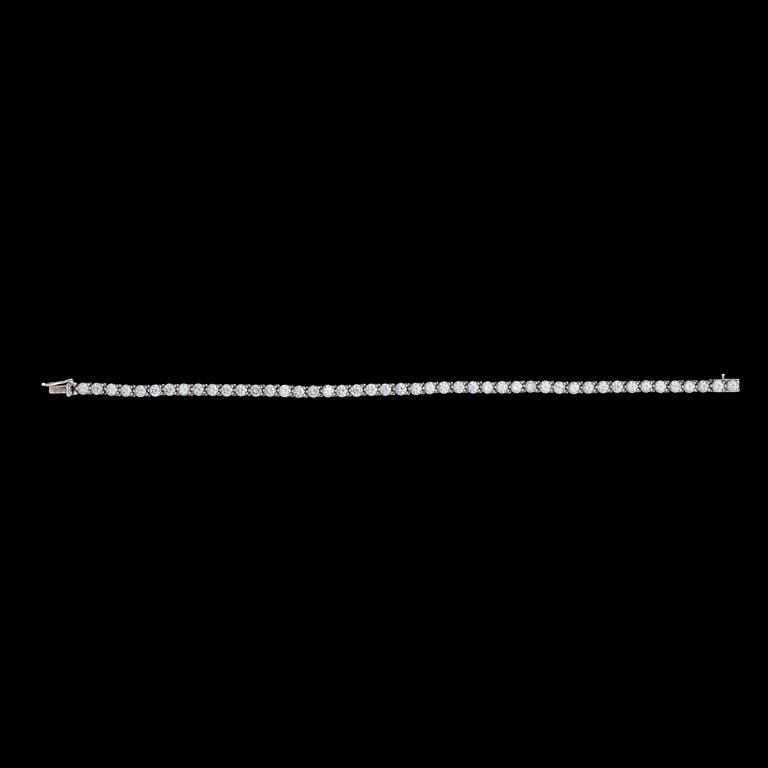 A Cartier brilliant cut diamond line bracelet, tot. app. 4.80 cts.