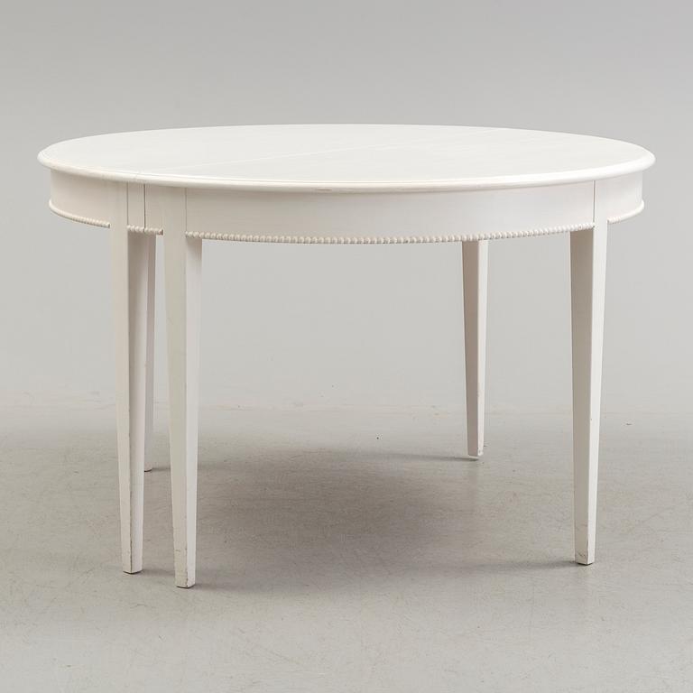 A late 20th century Gustavian style diningtable.