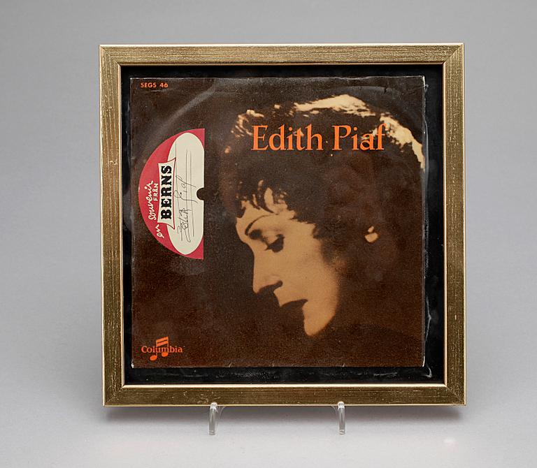 GRAMMOFONSKIVA,EP Edith Piaf "En Souvenir Från BERNS" Columbia, egenhändigt signerat av Edith Piaf, 1958.