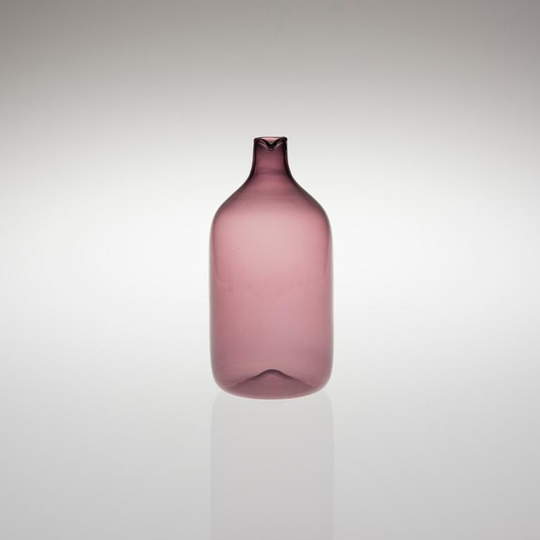 TIMO SARPANEVA, Fågelflaska, glas, signerad Timo Sarpaneva 2500. Iittala, 1957-1966.