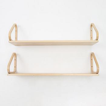 Alvar Aalto, a pair of model 112b shelves, Artek, end of the 20th century.