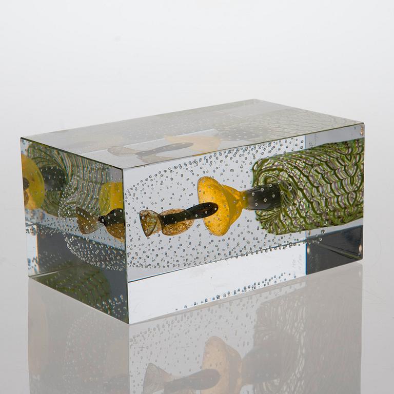 Oiva Toikka, A GLASS CUBE.
