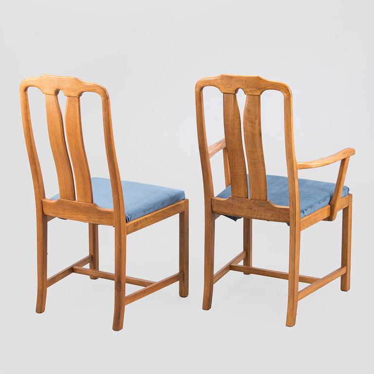 Carl Malmsten, 2 karmituolia sekä 6 tuolia, "Amabssadör", Åfors Möbelfabrik, 1900-luvun loppu.